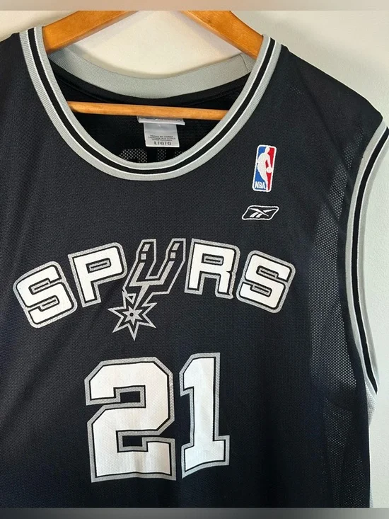 Vintage Reebok NBA San Antonio Spurs Tim Duncan #21 Jersey Sz L Nylon Black EUC - Picture 3 of 9